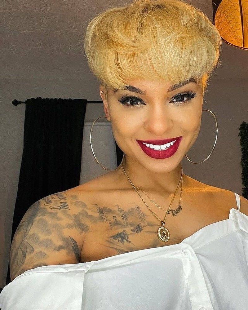 Cabelo pixie loiro