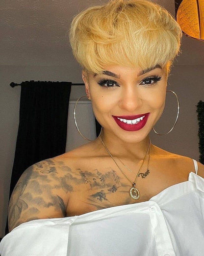 Cabelo pixie loiro
